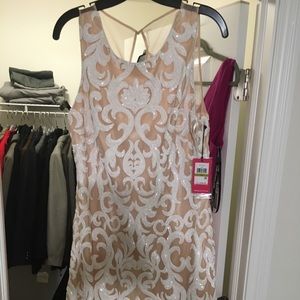 Vince Camuto White and Nude Party dress